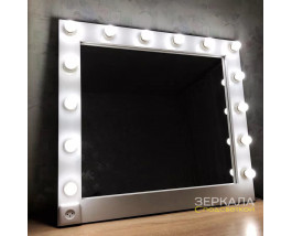 Гримерное зеркало с подсветкой лампочками и розеткой в белой рамке 90x100 см